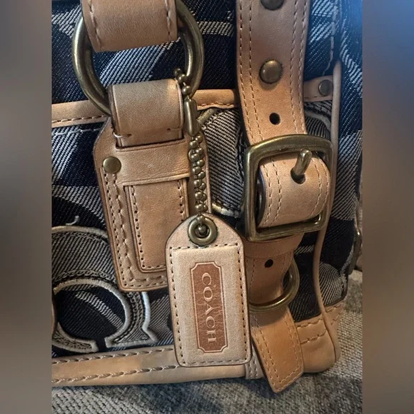 Authentic Coach Vintage Legacy Denim Sig. Medium Lily Handbag!! RARE - Picture 3 of 15